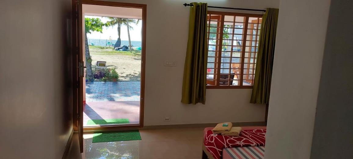 Marari Anna Beach Homestay 마라리쿨람 외부 사진