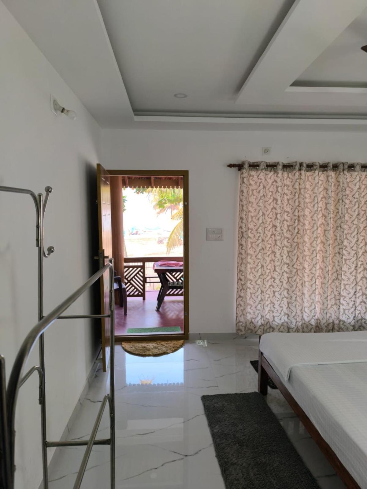 Marari Anna Beach Homestay 마라리쿨람 외부 사진