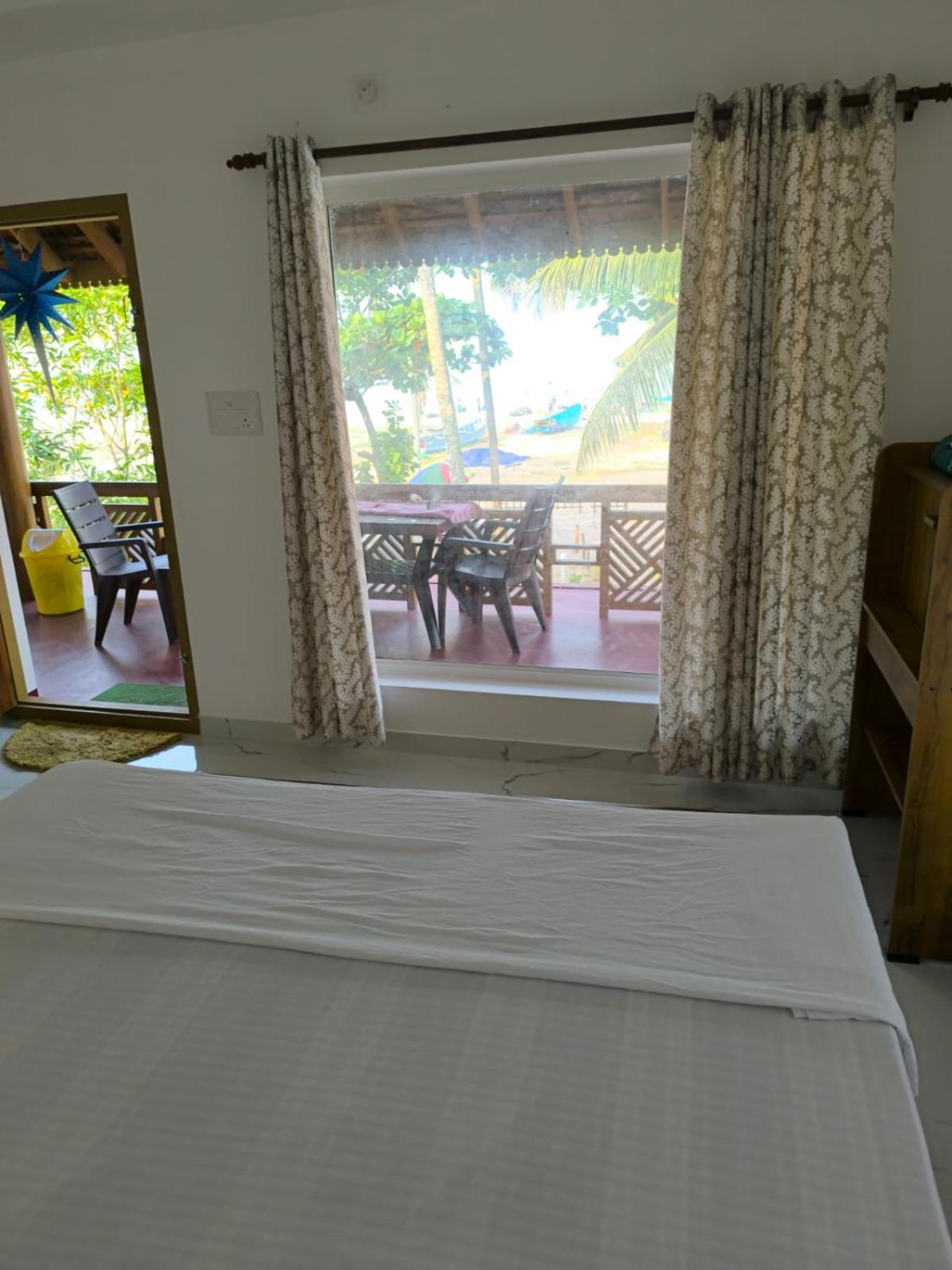 Marari Anna Beach Homestay 마라리쿨람 외부 사진